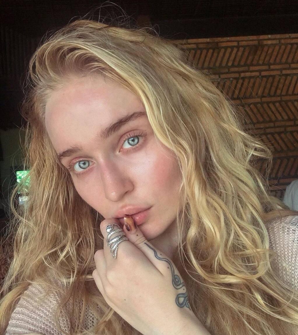 Яночка привлекальеная девушка из Мегиона цена от 4000 руб