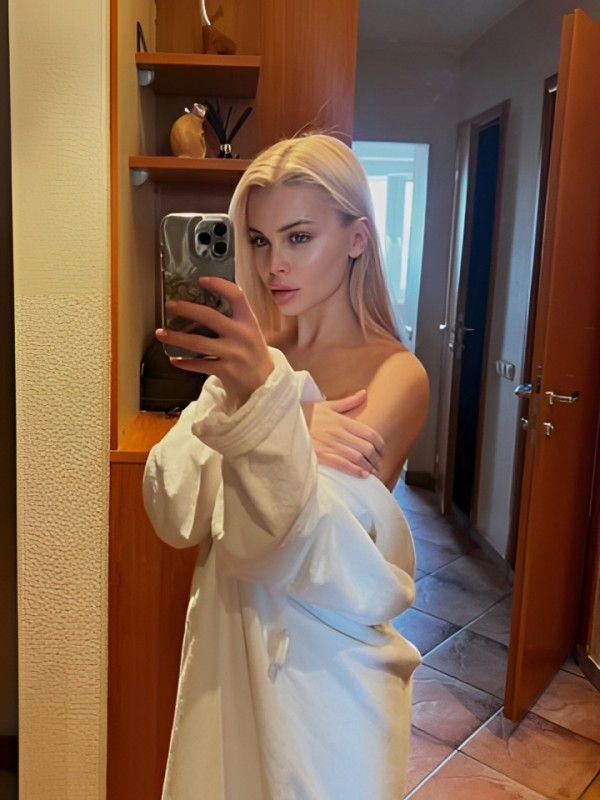 Тая привлекательная девушка из Мегиона цена от 2500 руб