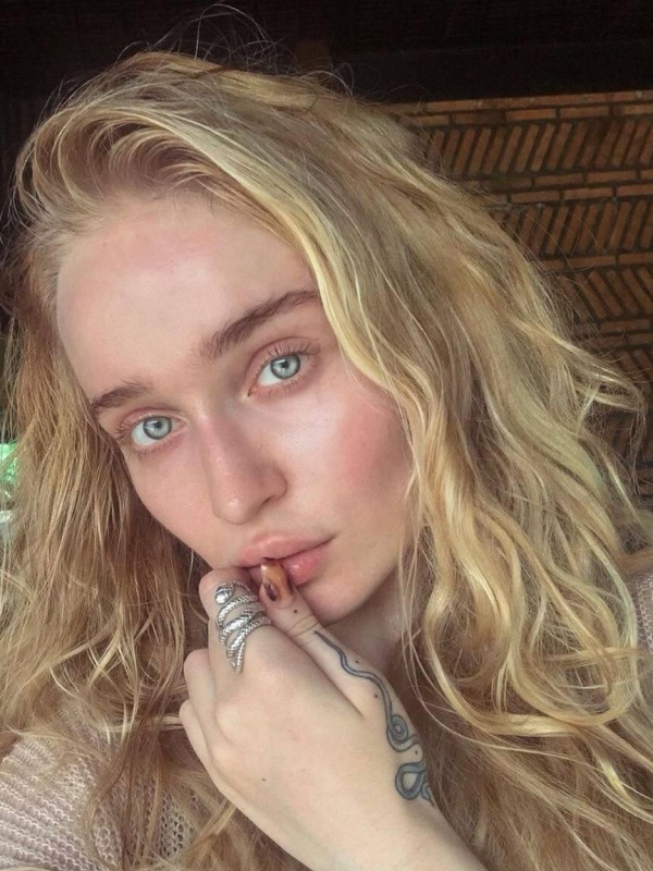 Яночка привлекательная девушка из Мегиона цена от 4000 руб